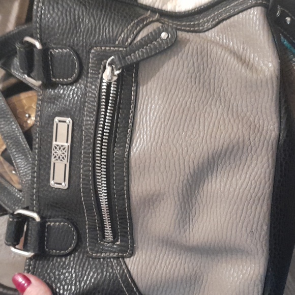 Purses - Picture 4 of 14